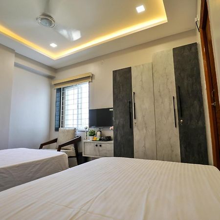 Hotel Ceasta, Beside Us Consulate Hyderabad, Gachibowli Gundipet Exterior foto
